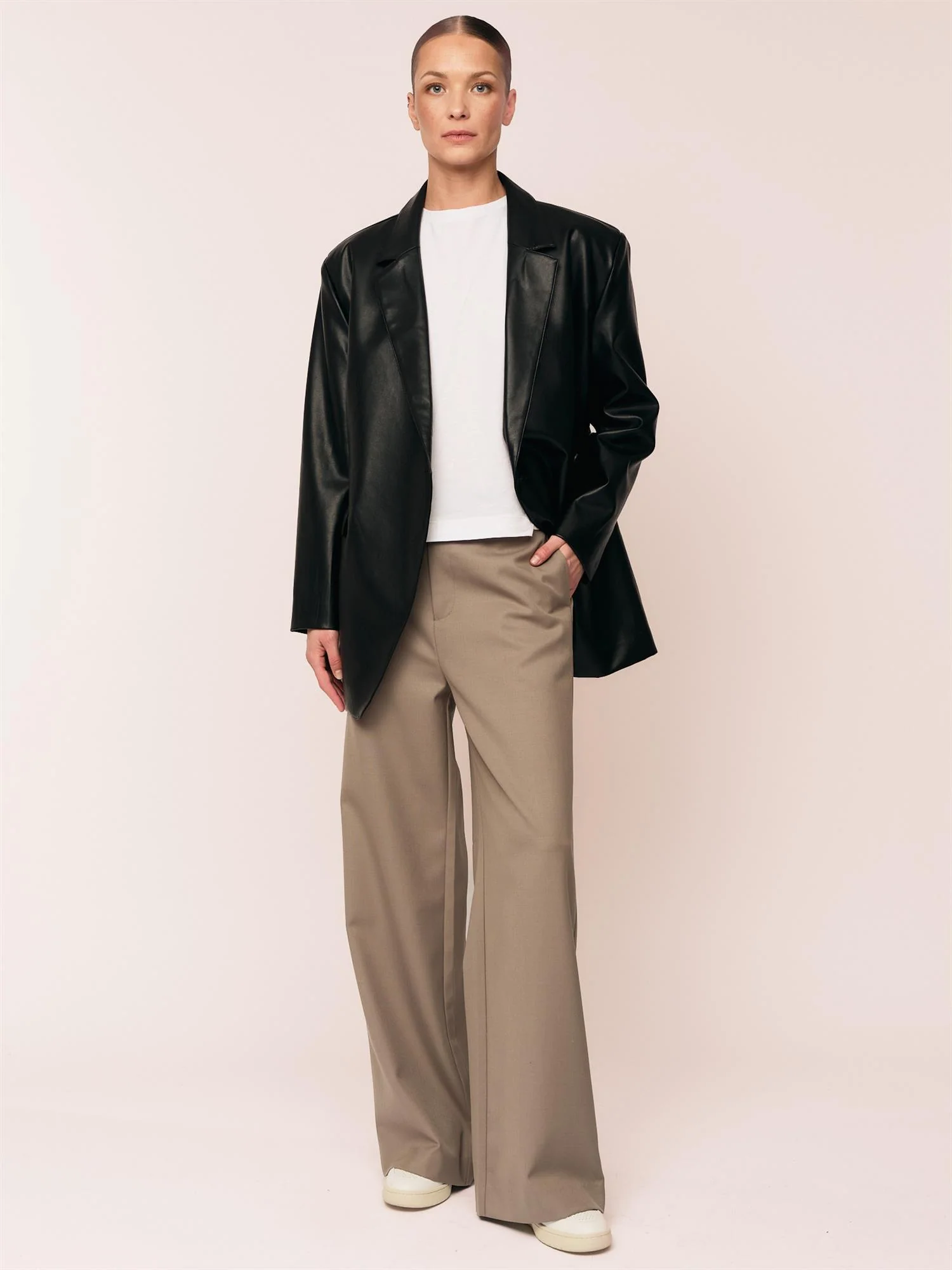 Lumi Blazer  Black - Image 4