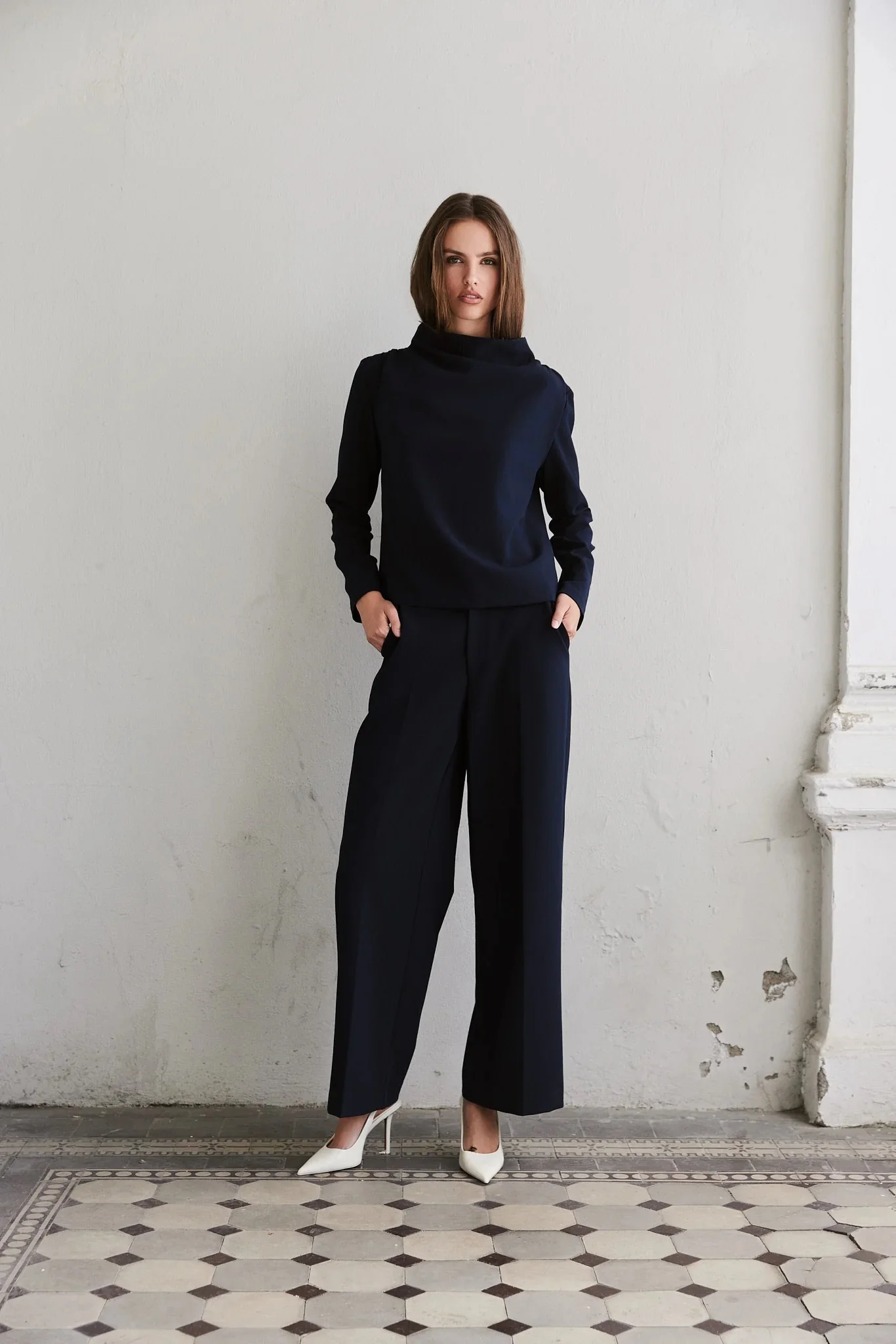 Reign Tailored Extra Wide  Black - Image 2