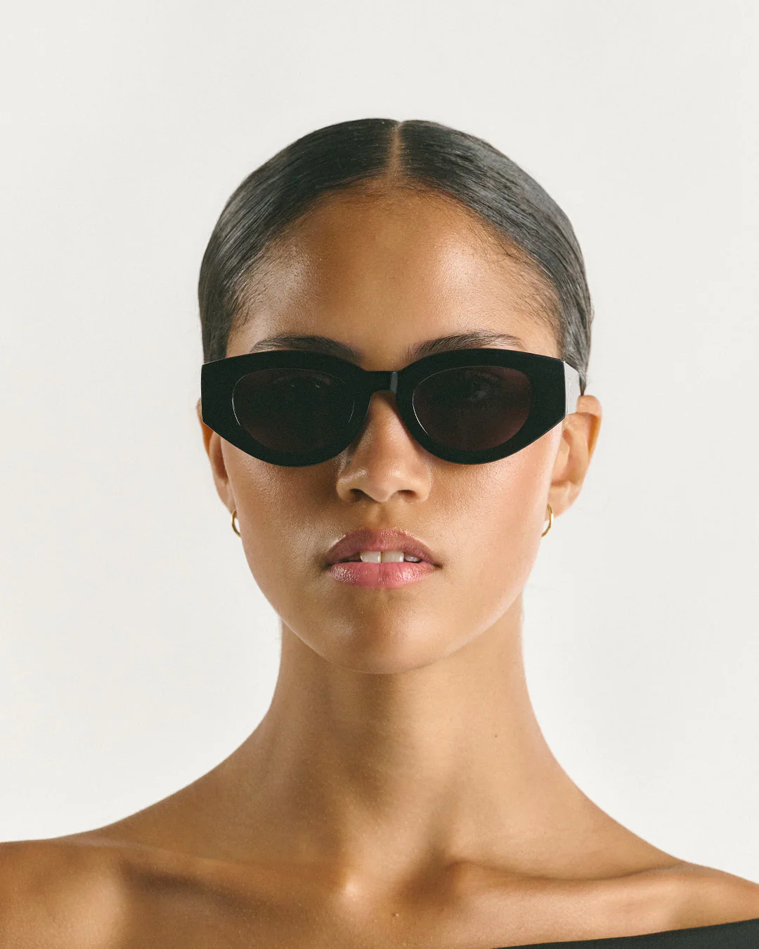 INES  Black - Image 2