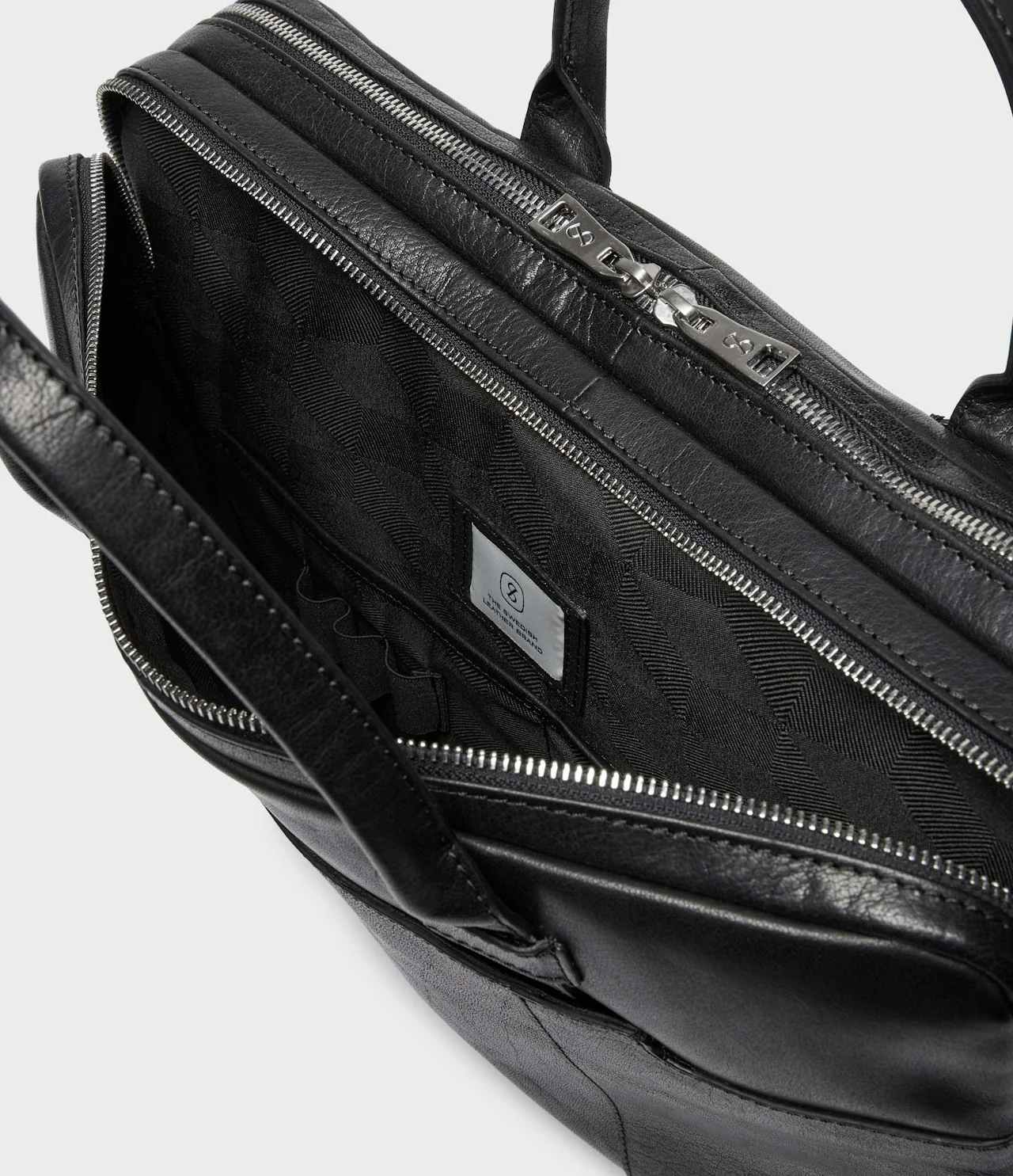 VADSTENA  Black - Image 2