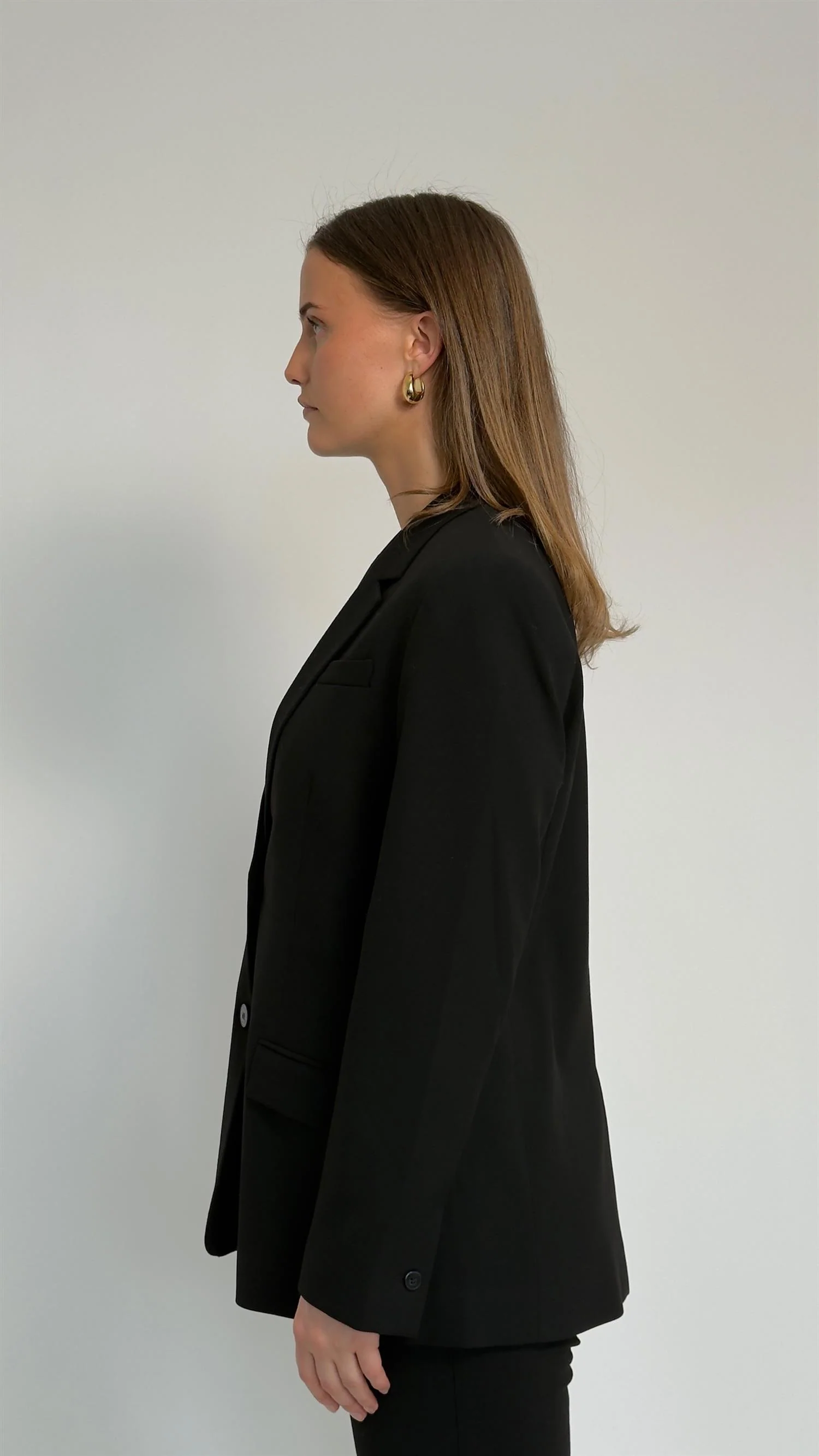 HannahFV  Black - Image 4
