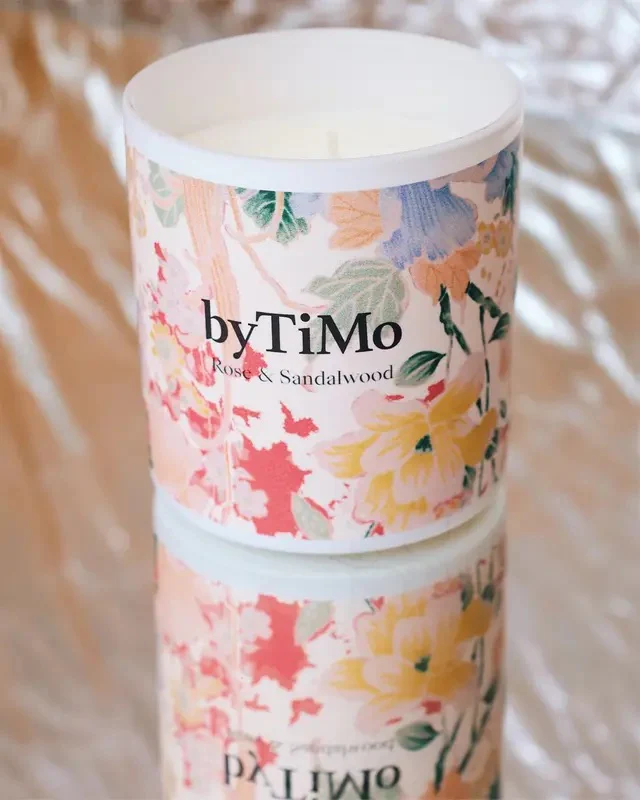 ROSE & SANDALWOOD SCENTED CANDLE  Rose & Sandalwood - Image 6