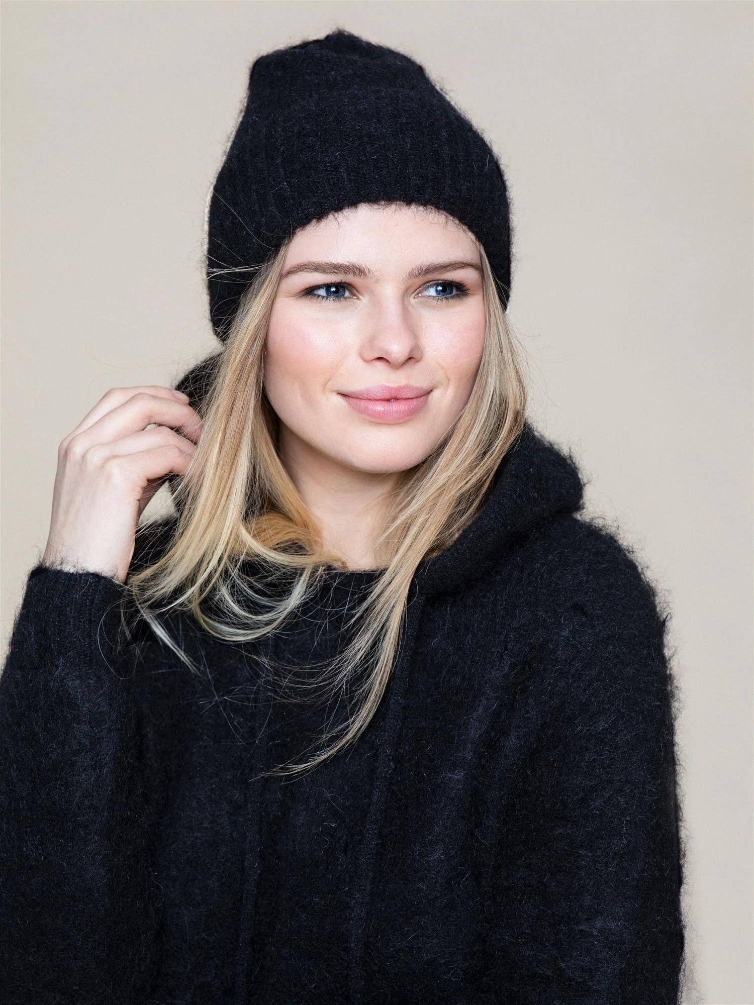 Silje chunky hat  Black