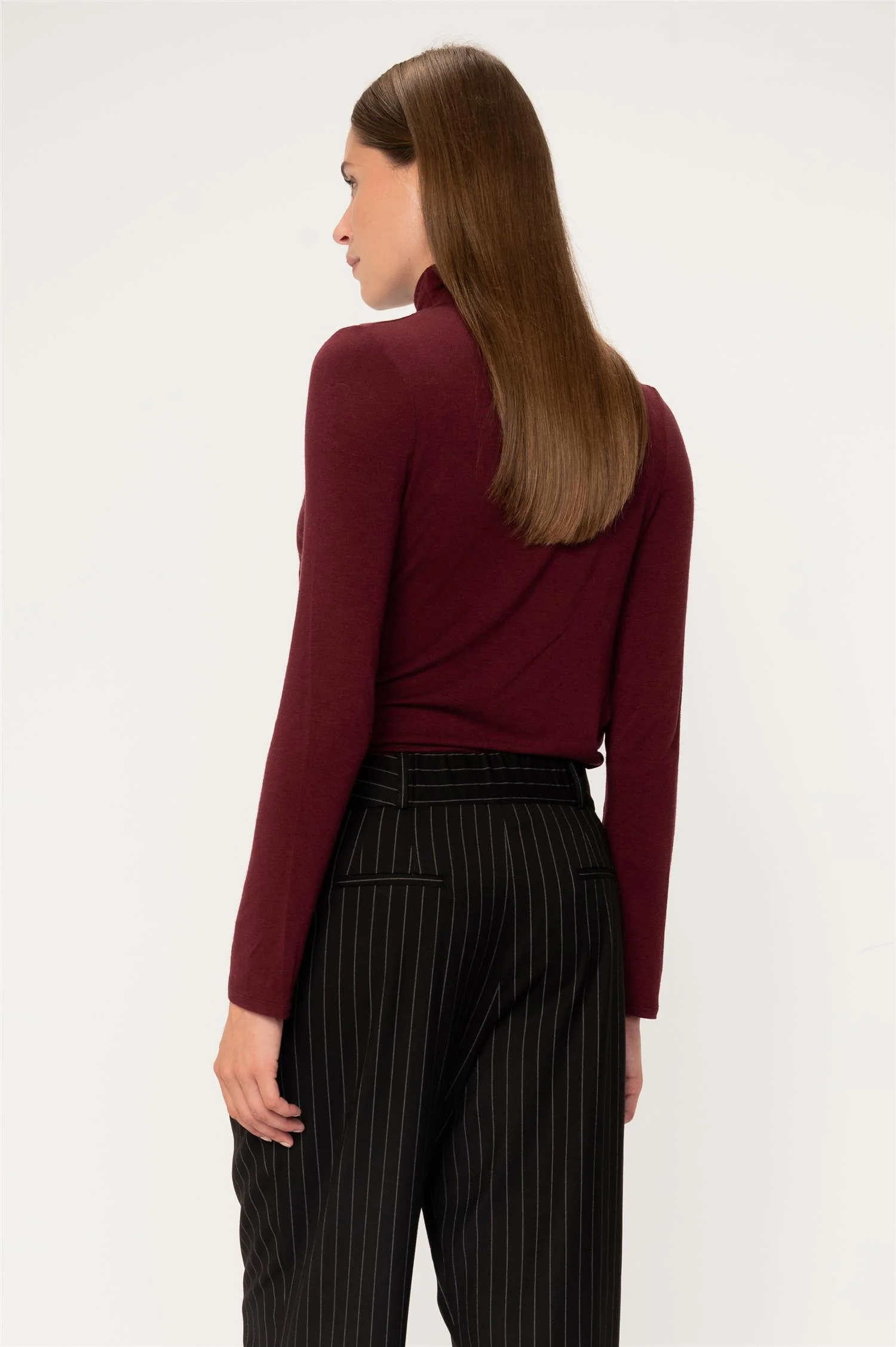 Alcor  Burgundy - Image 3