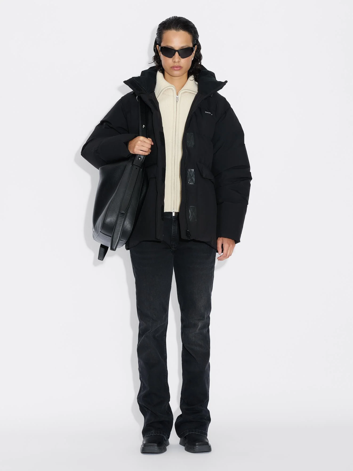 Besseggen Down Jacket  Black - Image 5