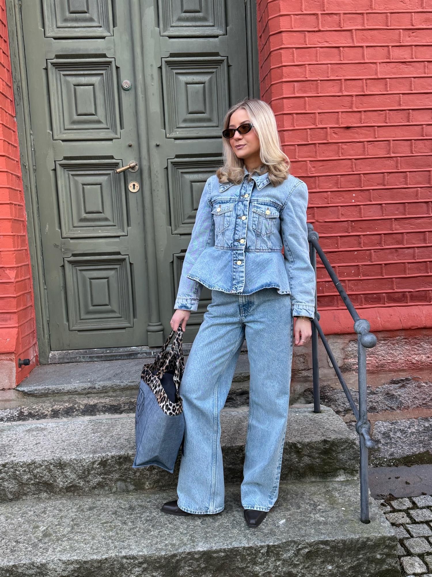 Rigid Denim Izey Jeans  Mid Blue Vintage - Image 2