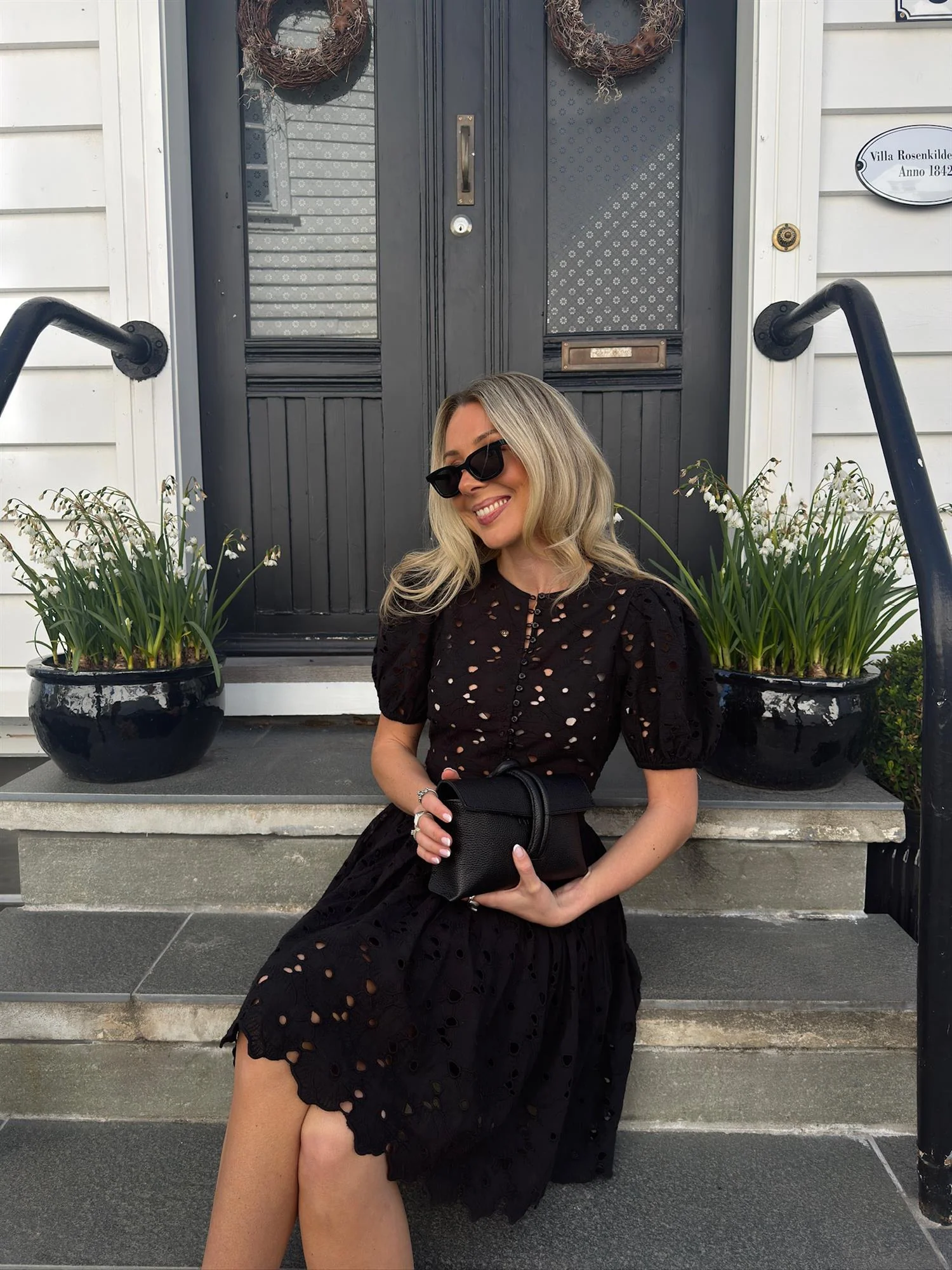 Broderie Anglaise Puffed Dress  Black - Image 5
