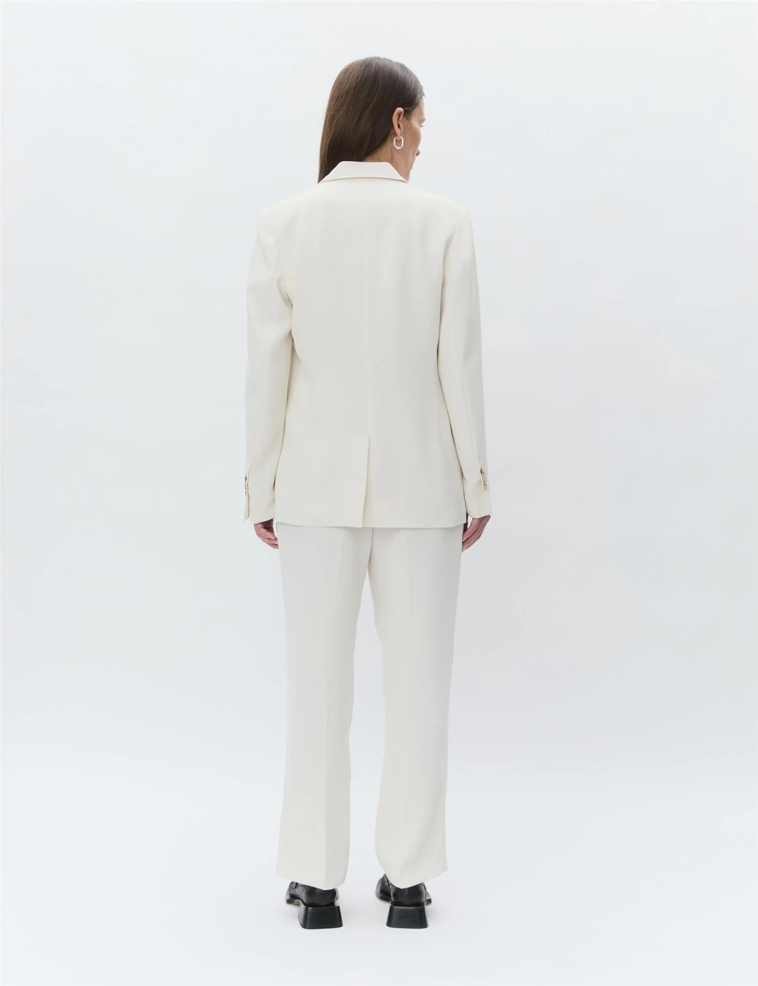 Hector  Ivory Shade - Image 5