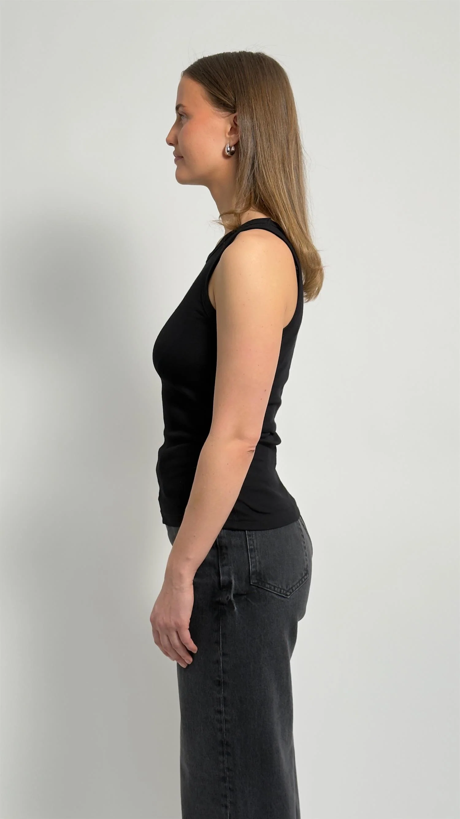 Alexo Tank Black - Image 4