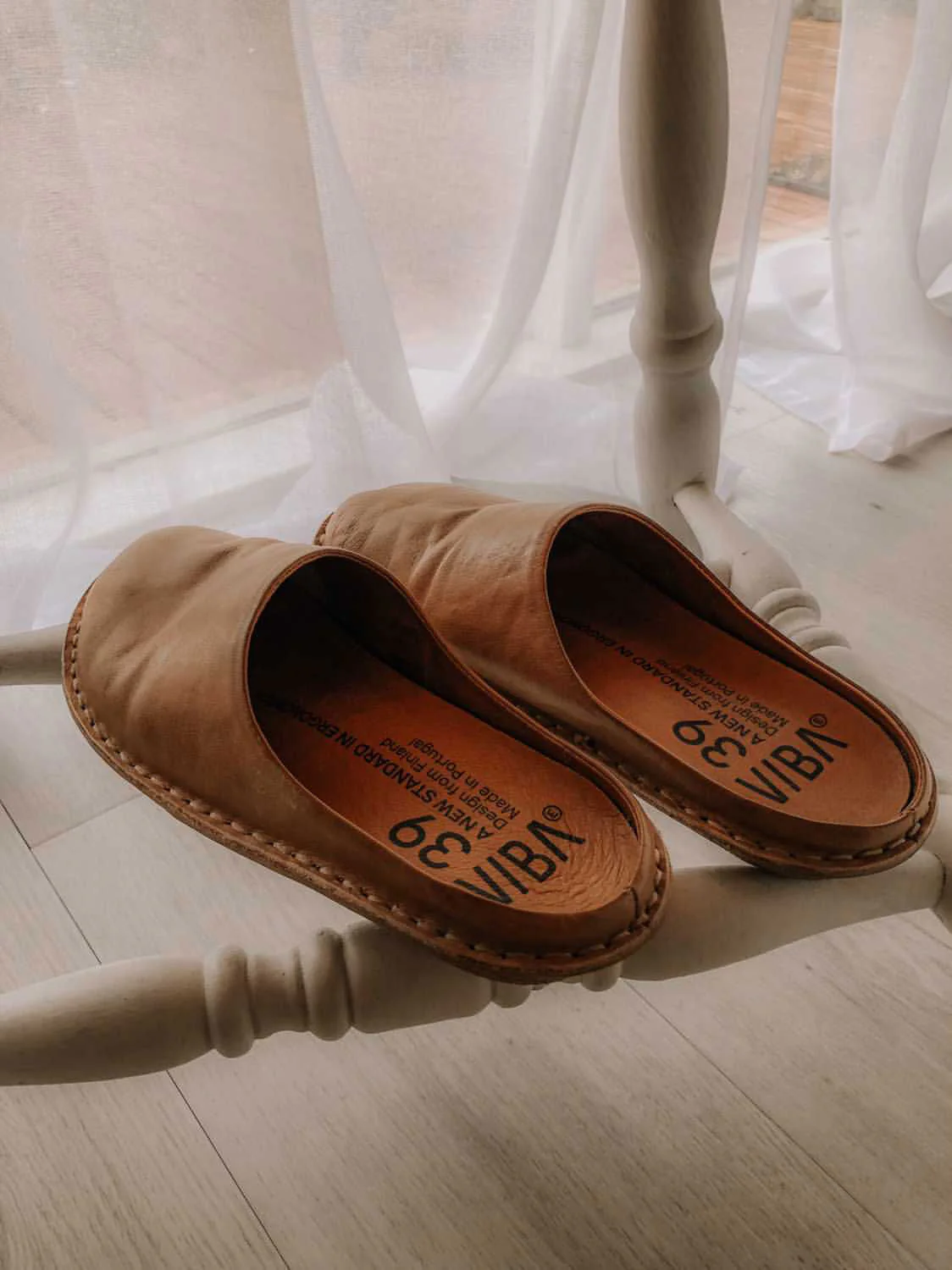 Roma leather  Cognac Brown - Image 2