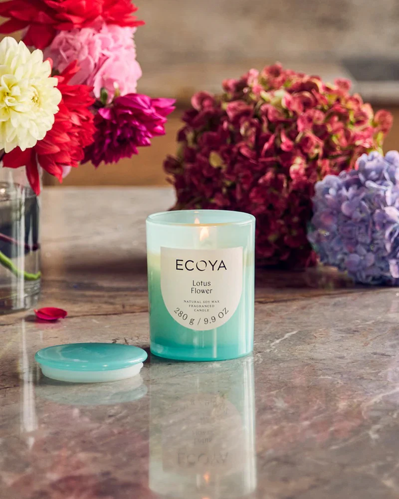 Metro Candle 280 g  Lotus Flower - Image 2