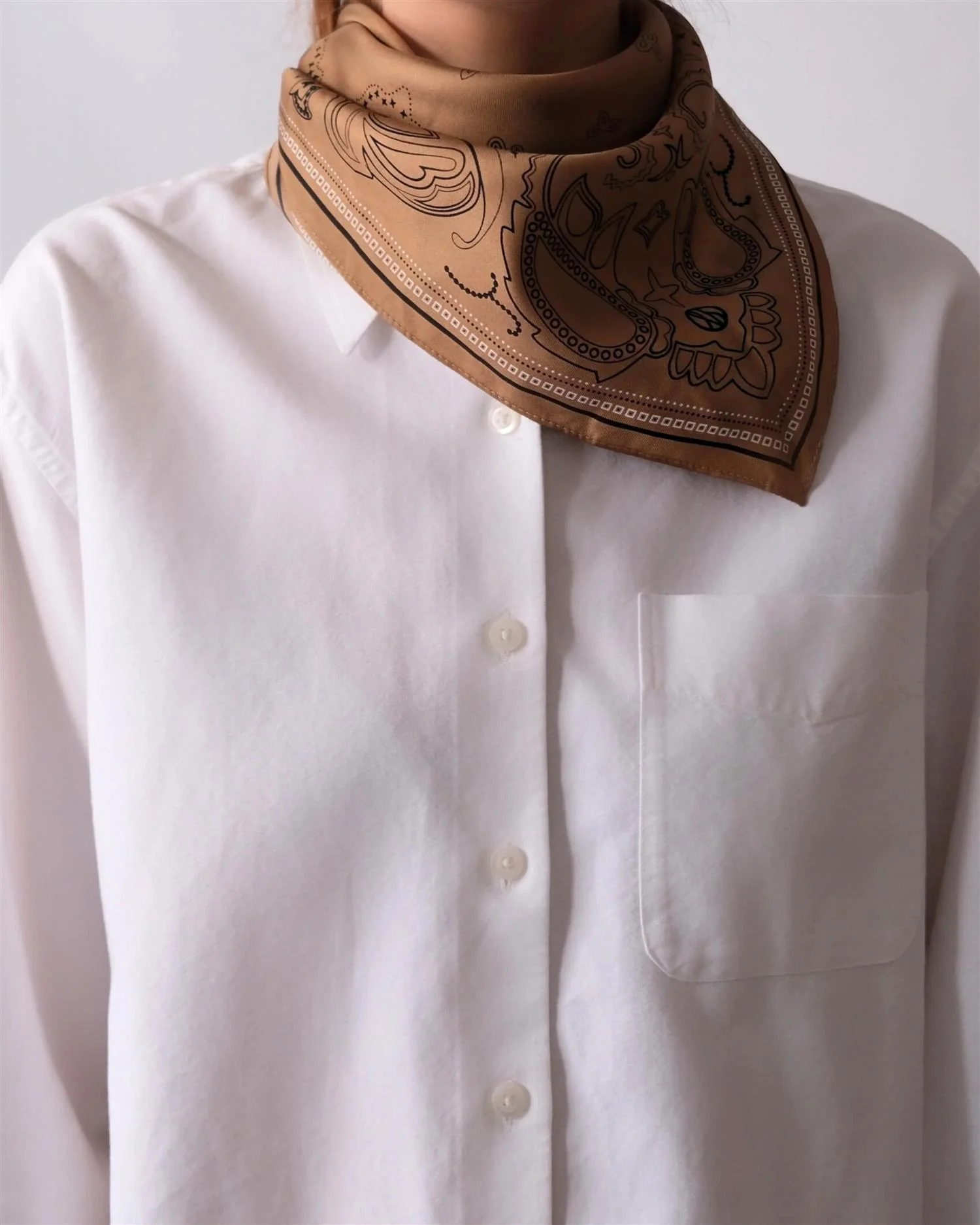 Paisley Scarf  Cappucchino/Black/White - Image 3
