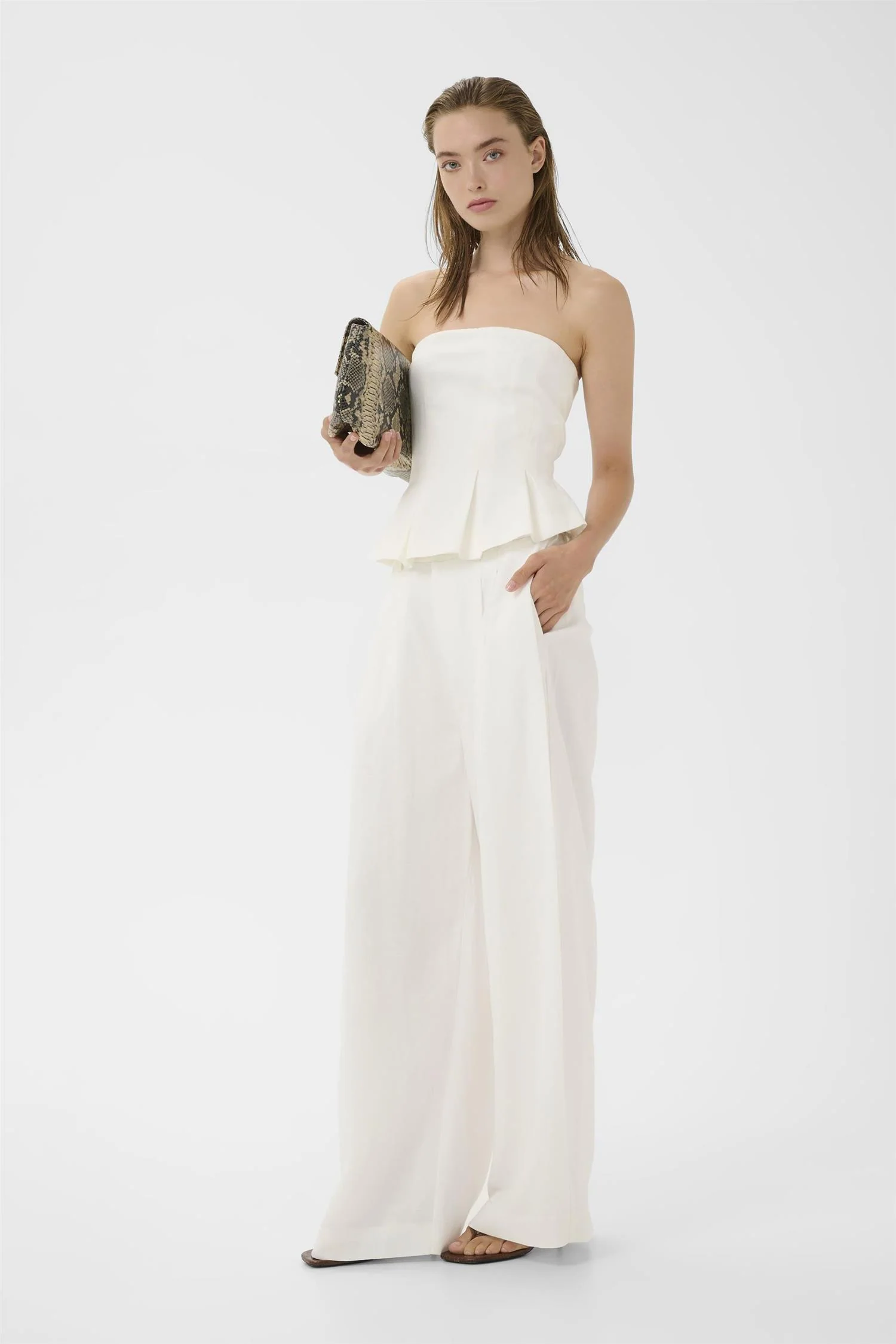 riava Corsage  Bright White - Image 4