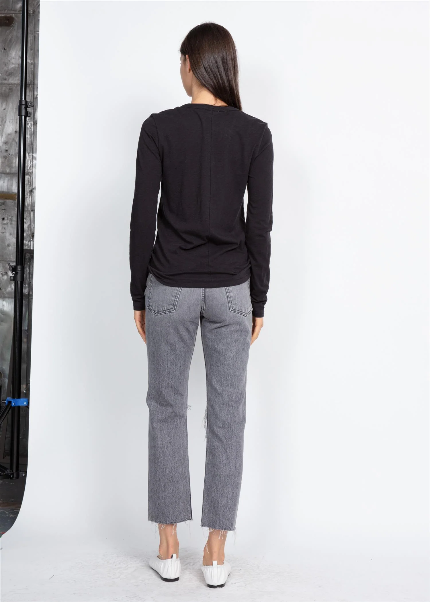 THE SLUB LONGSLEEVE  Black - Image 4