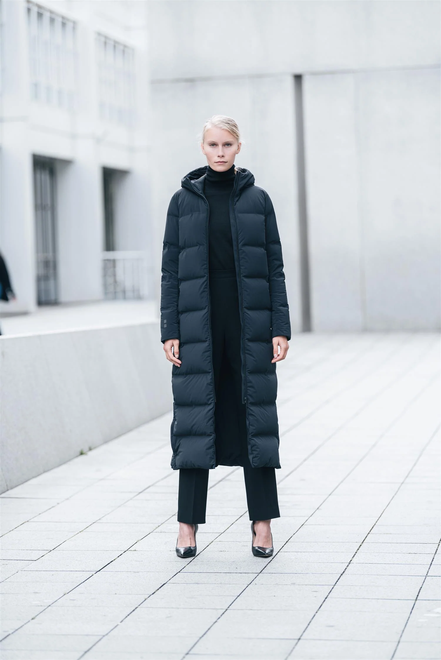 INFINITY DOWN COAT  Black - Image 5