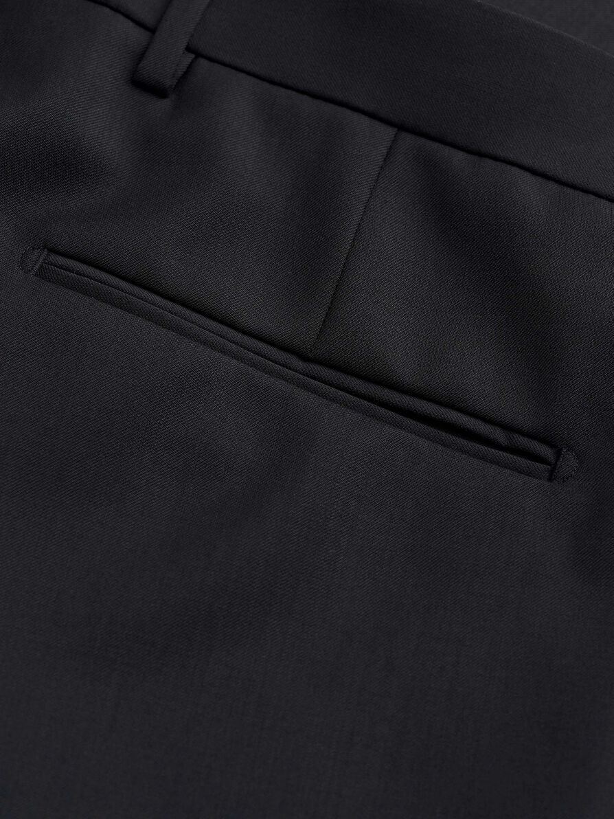 TENUTA  Black - Image 4