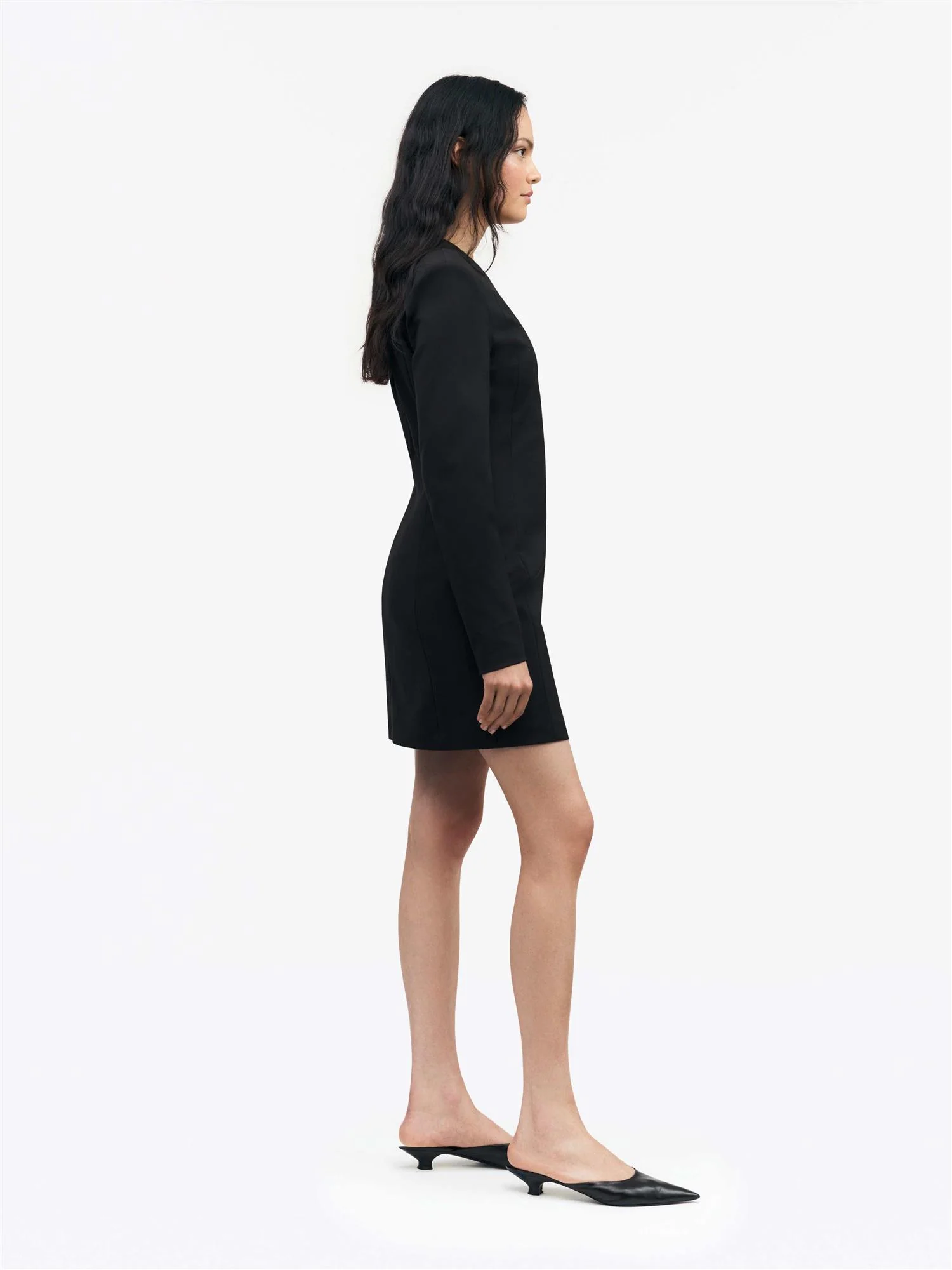KLASIA  Black - Image 4