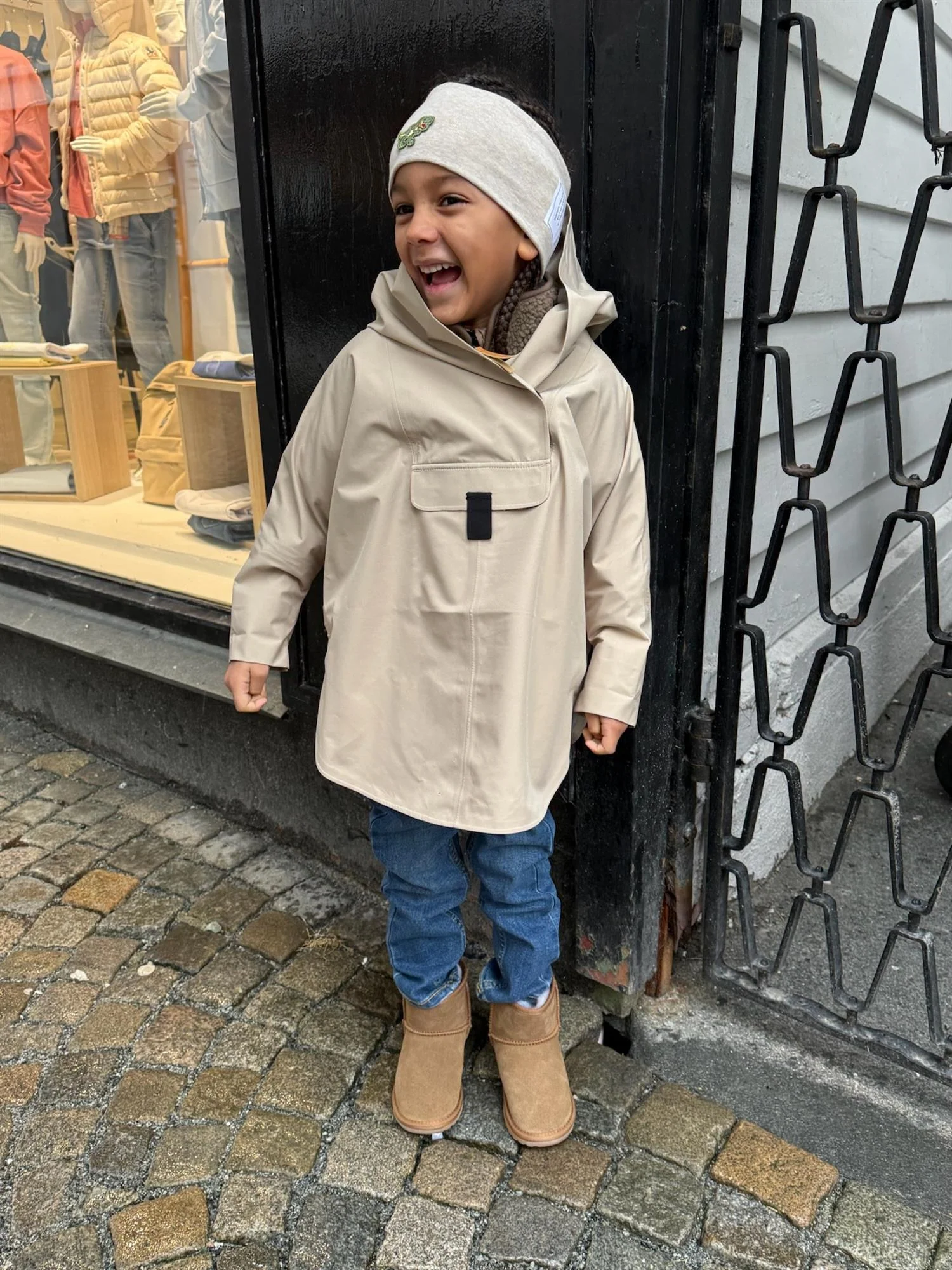BERGEN MINI PONCHO  Beige - Image 4